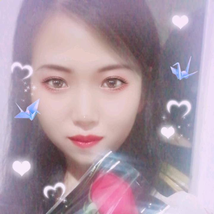 草莓冰淇淋