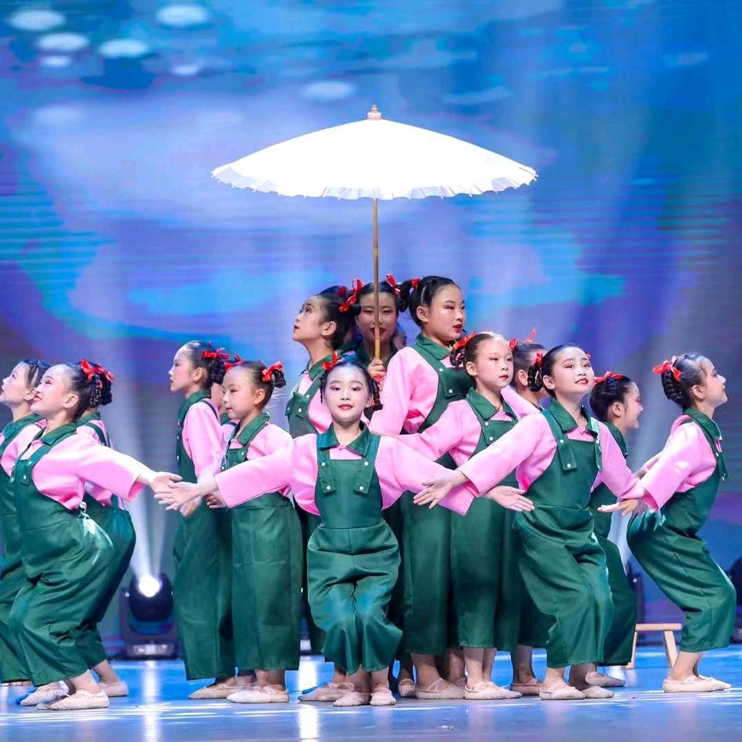 彭婆艺蕾舞蹈💃