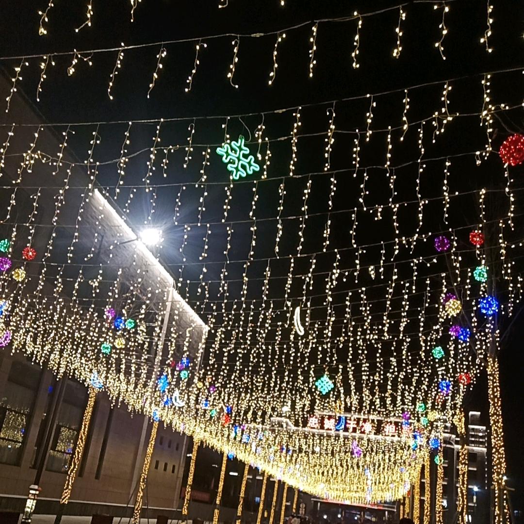 早晨彩红