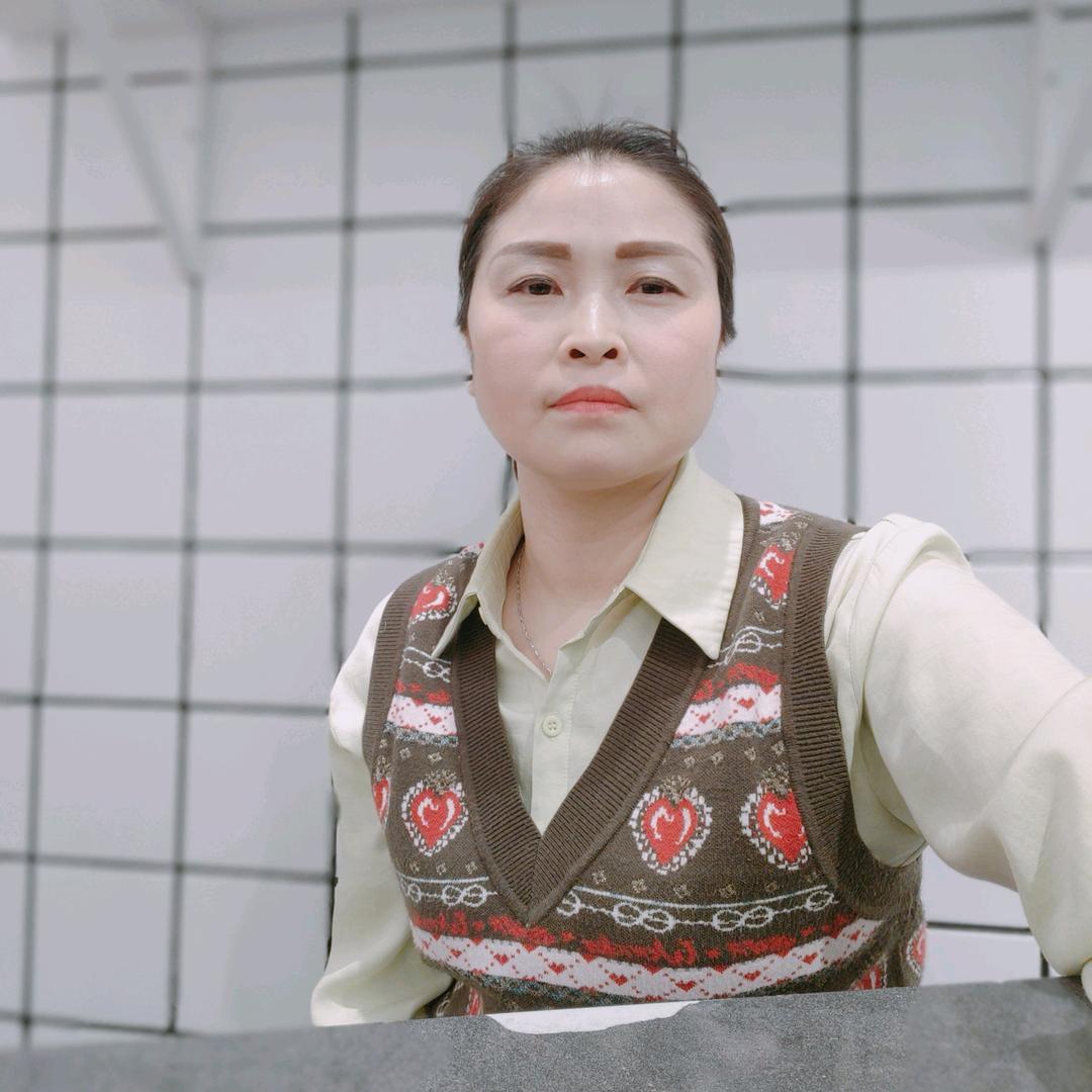 石阡县，广场商业街黎卡诗