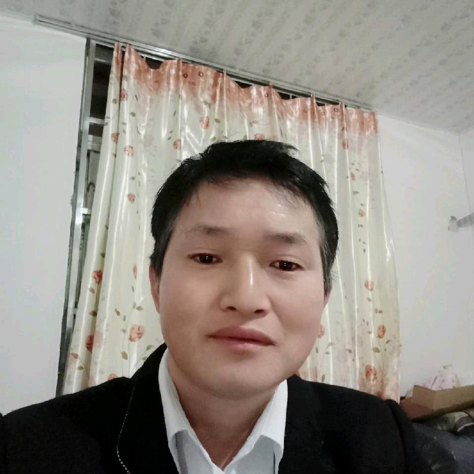 ，