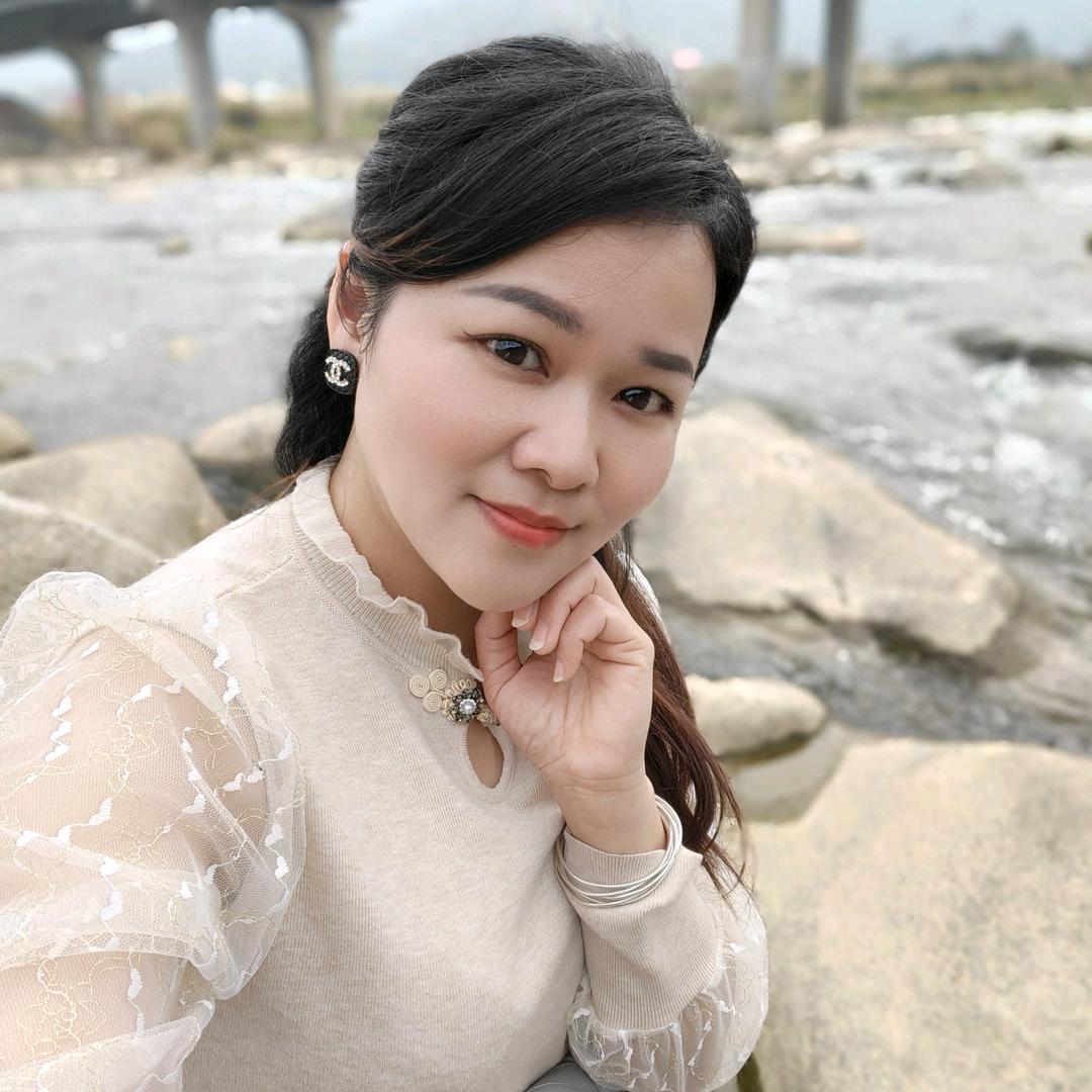 韩香阁女装【南门14米路沟下街108号】