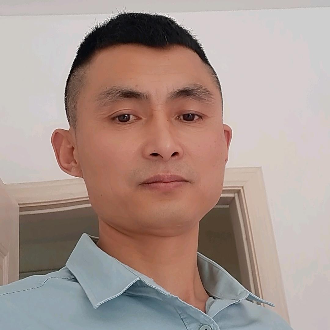 西木刚室内装修贴砖