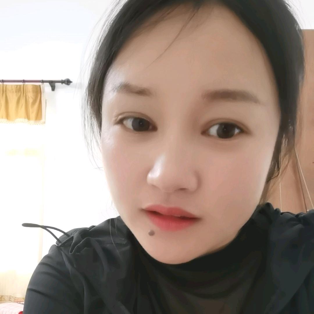公子灿灿