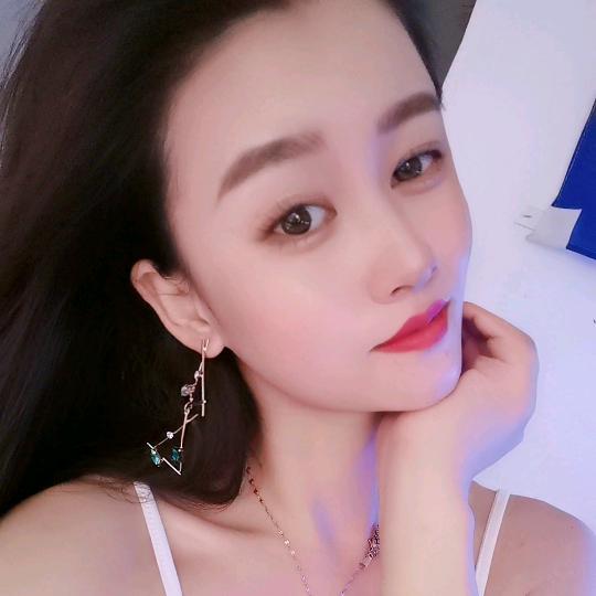 芙蓉镇里的朱砂妹儿