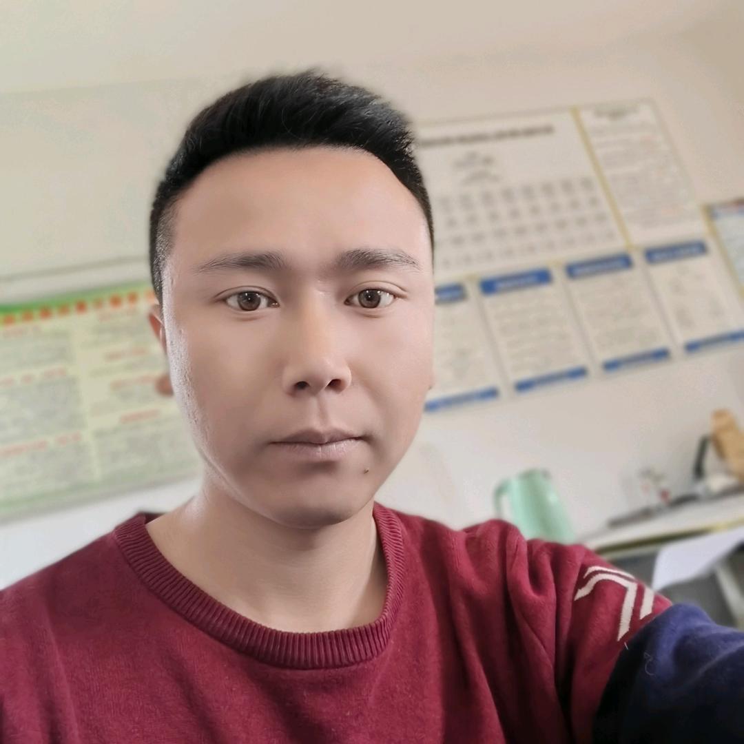 90后村干部小陈