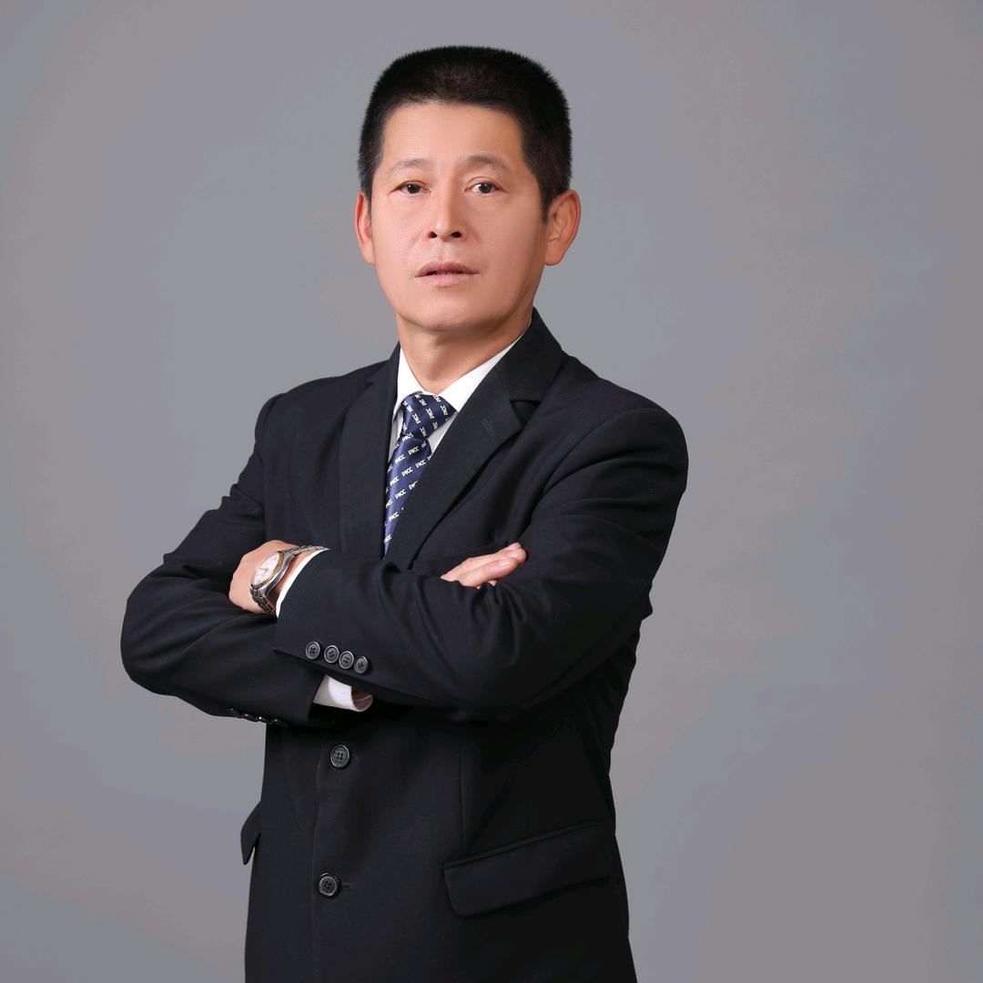 金融经纪人刘朔豪