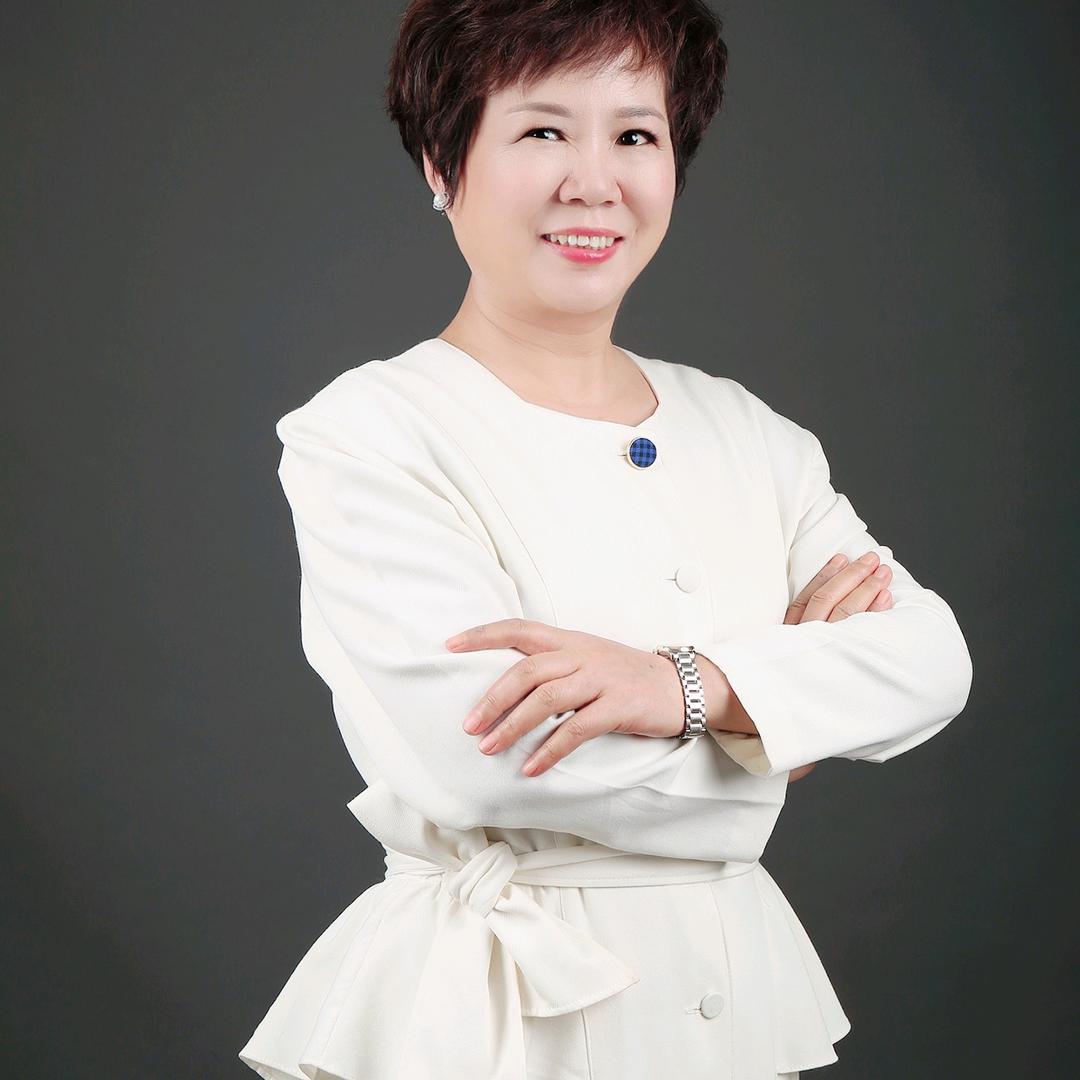 瑞雪康玲