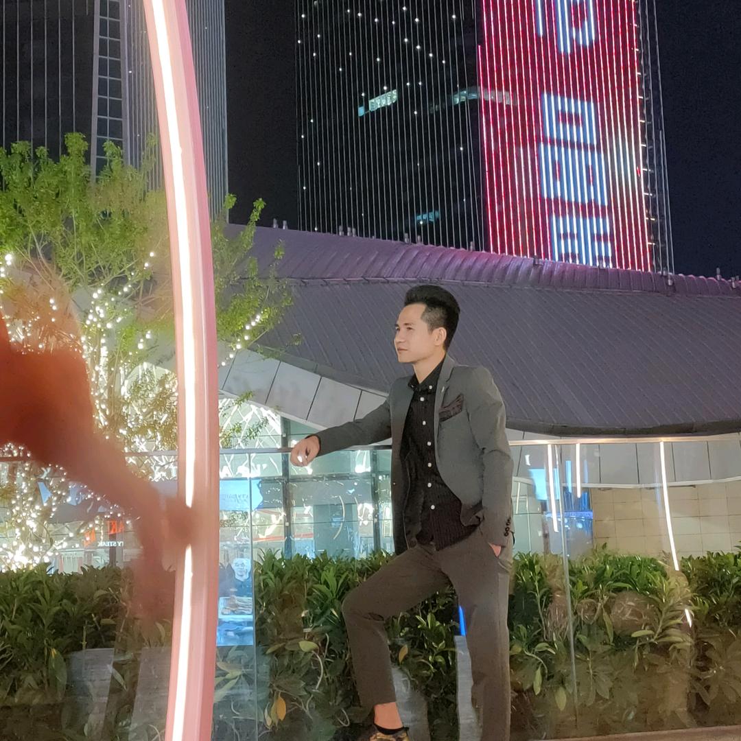 超越时尚馆WAz
