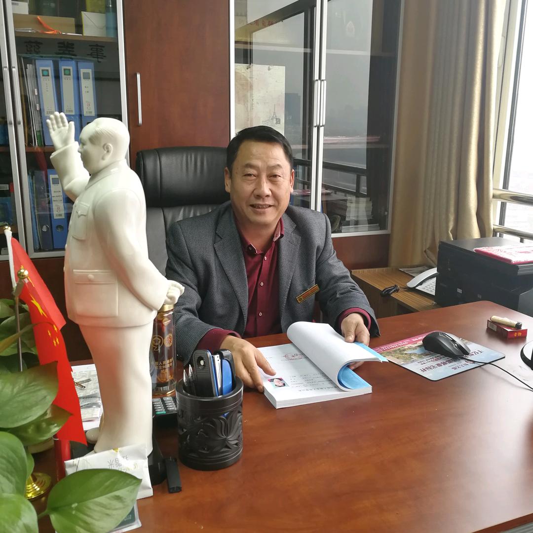章英奇：