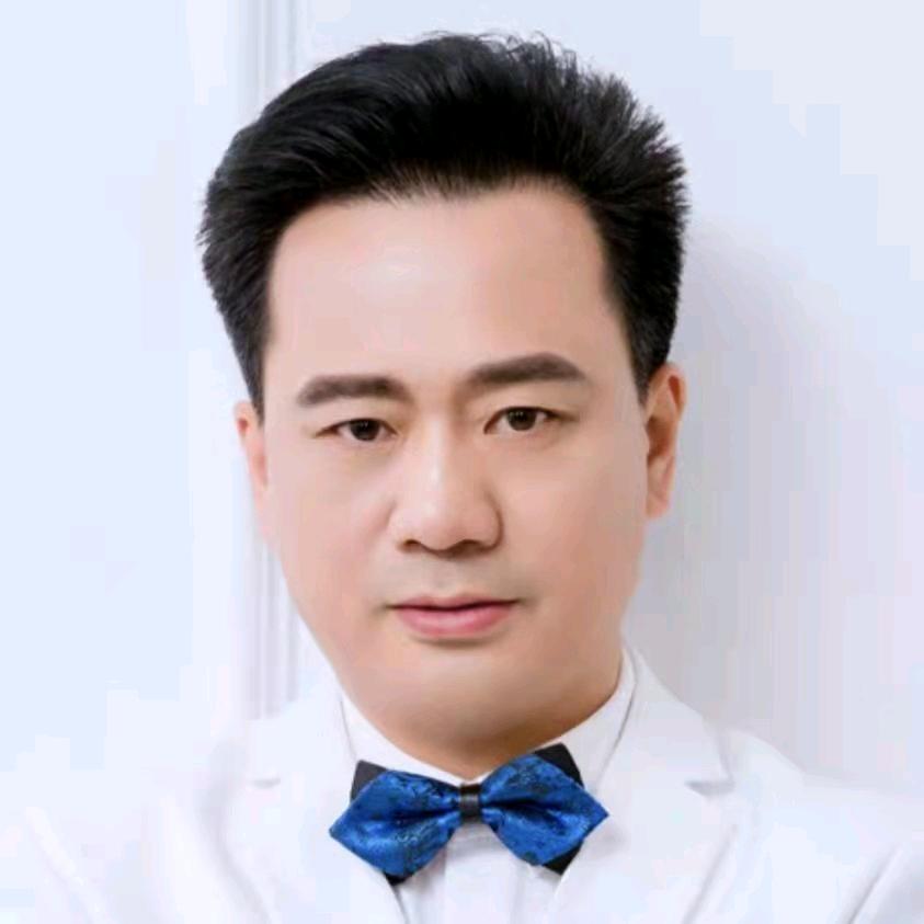 原创歌手朱彩昀