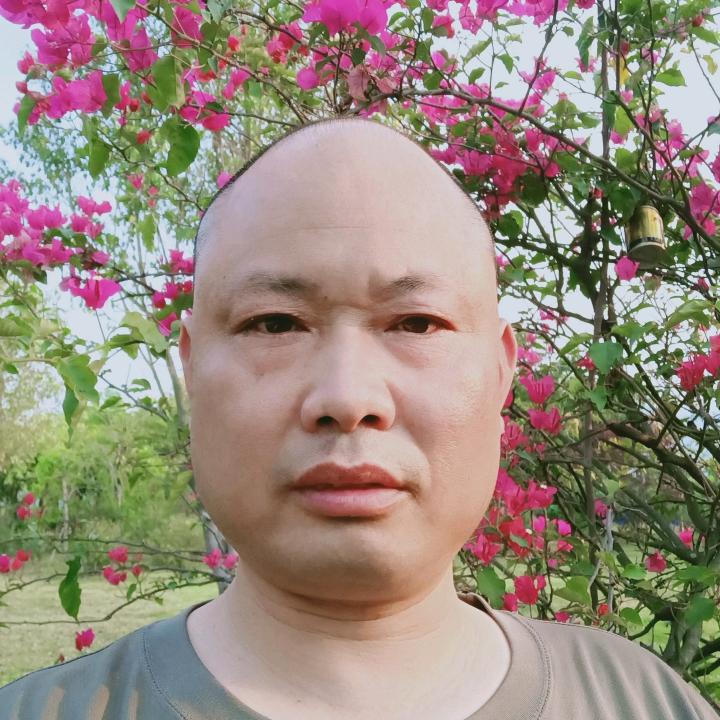 钟炜