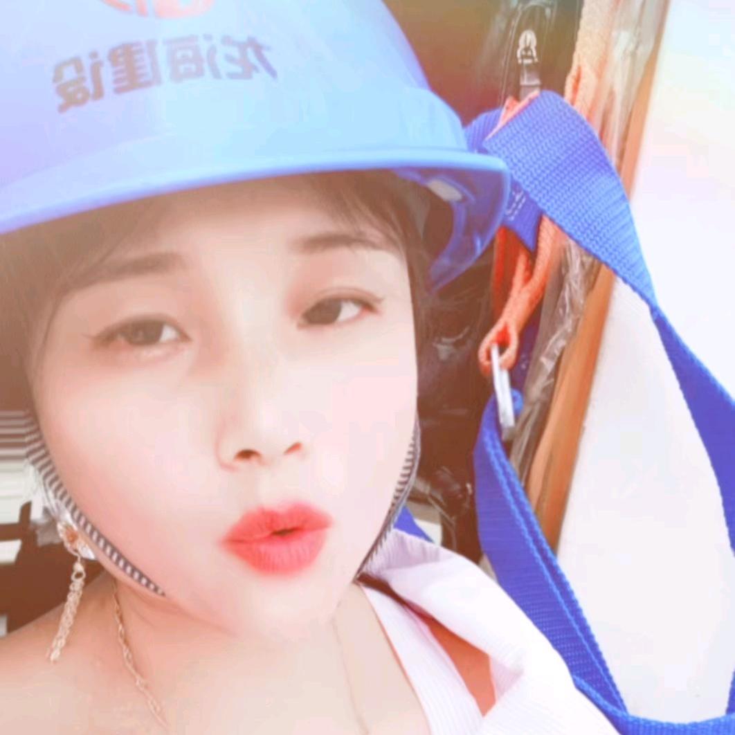无助的塔吊姐
