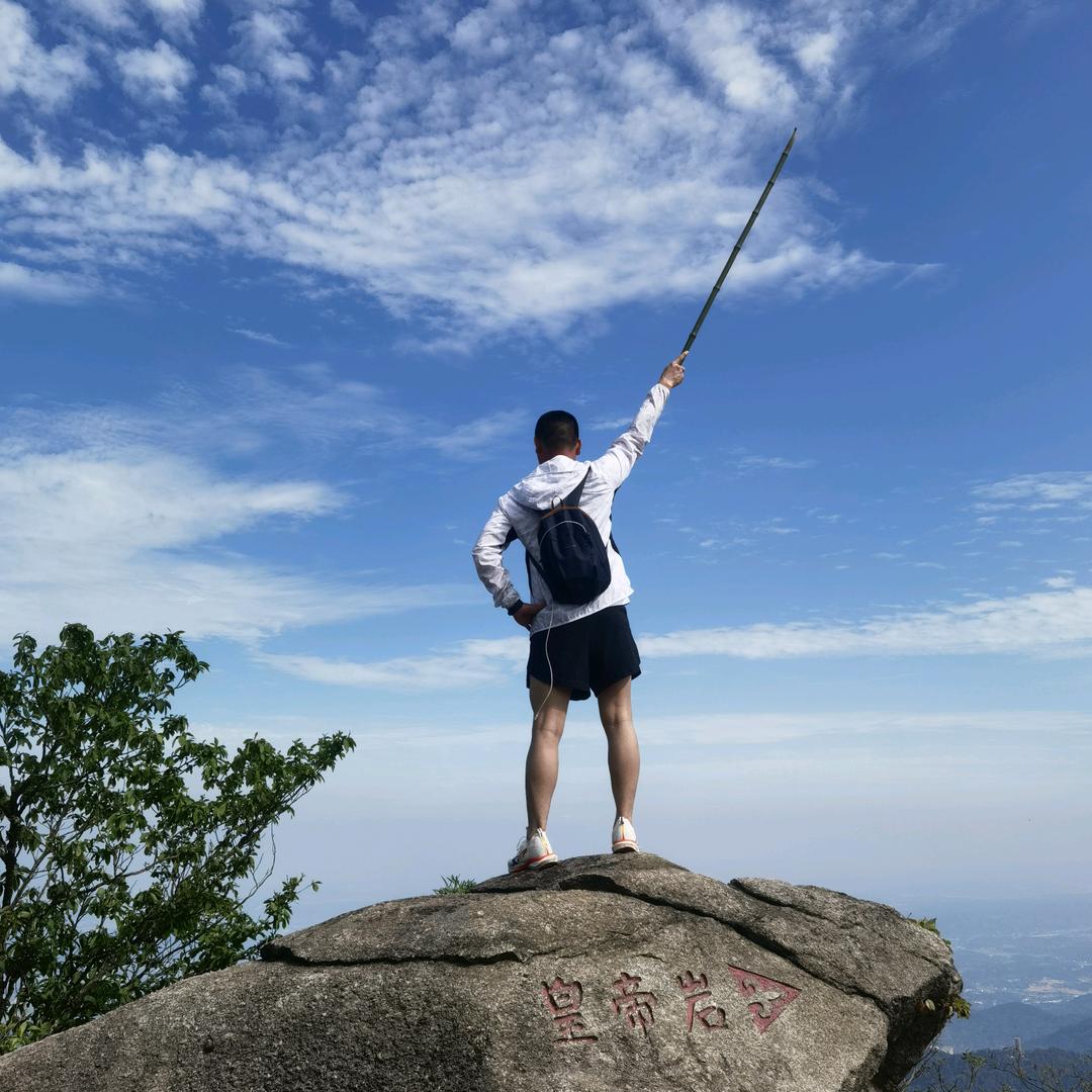 小何小何，心平气和