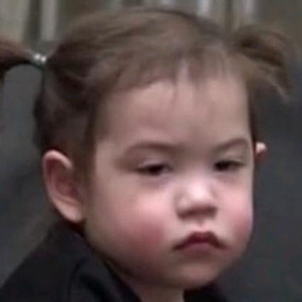 喜欢鸡腿腿子的大秃秃子