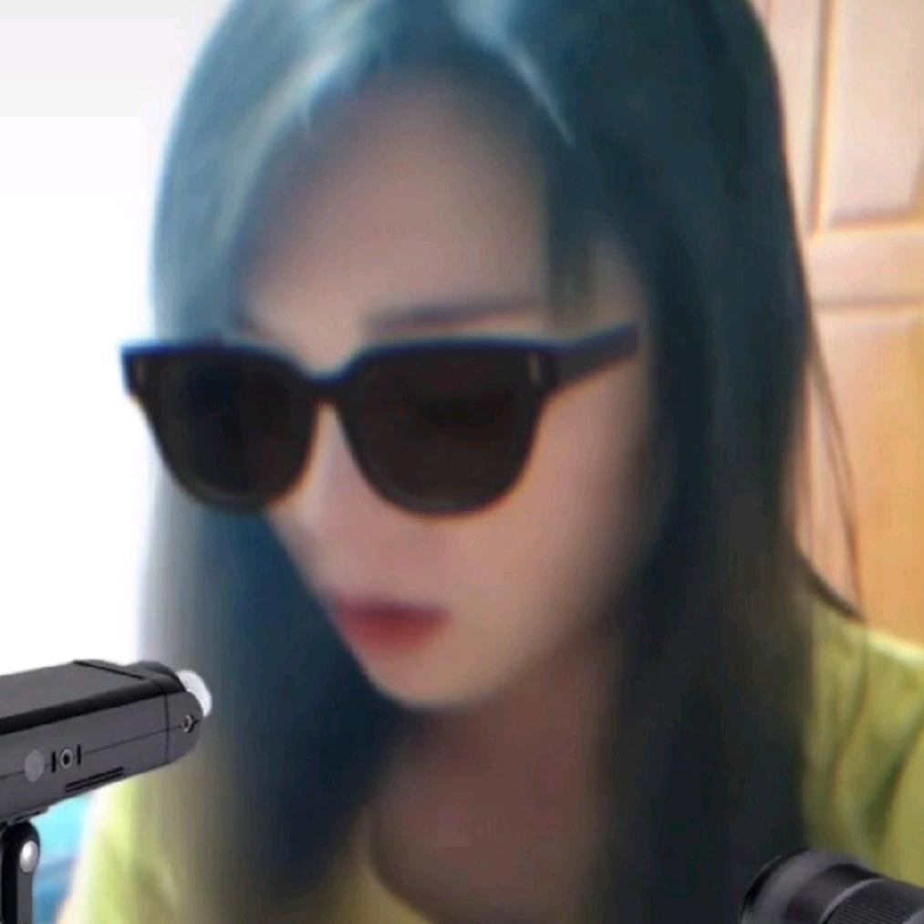 世间欠你的一切温柔，我来还۹(･༥･´)