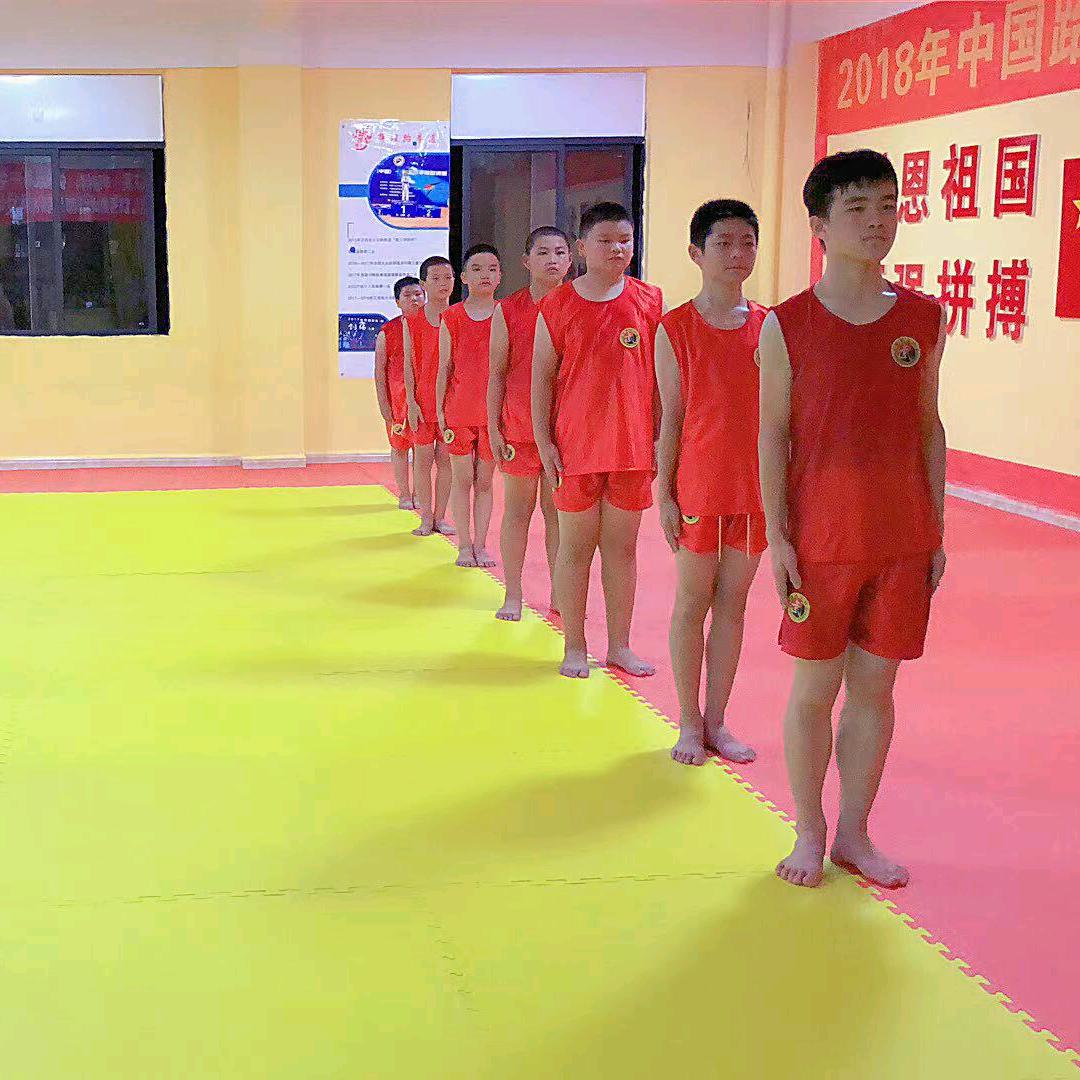 辉煌跆拳道散打训练基地