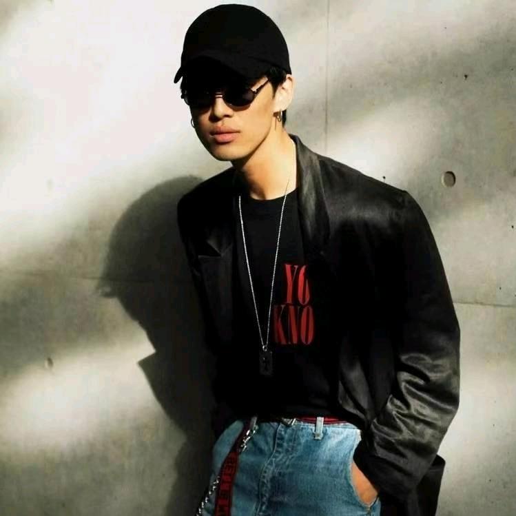 文弱书生Lee