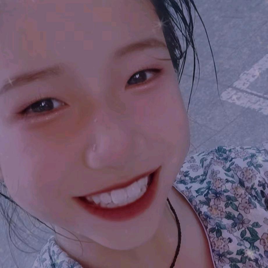 每天开开心心(●°u°●) 」