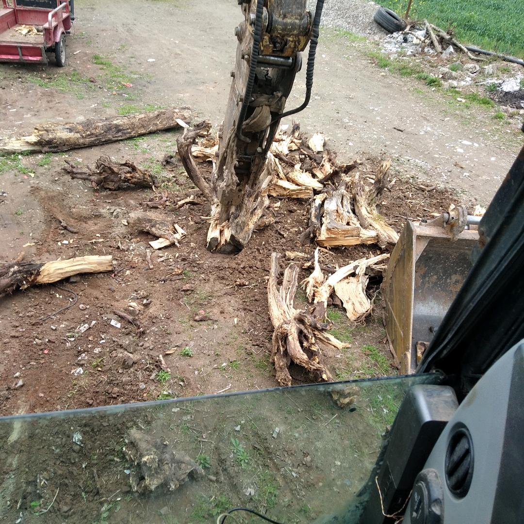 川尔挖机.破碎.旋挖出租。！？