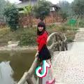 莉莉