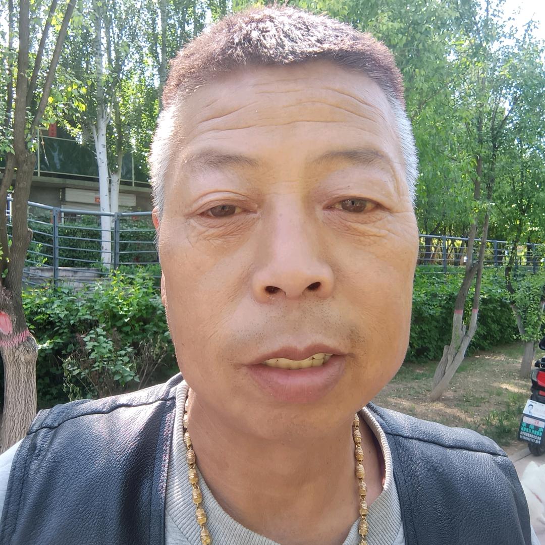 好多人呀，快进来看