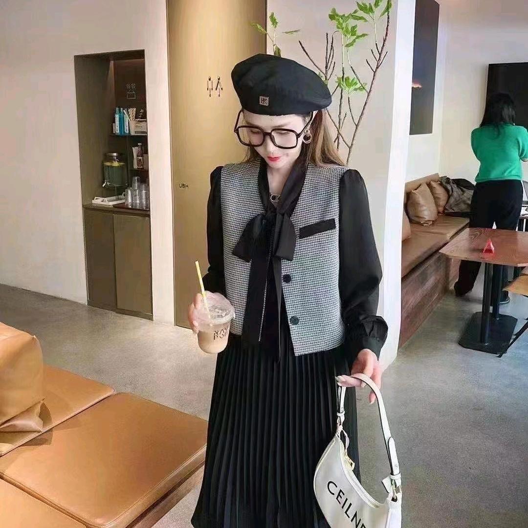 三口依尚《橱窗有好物》