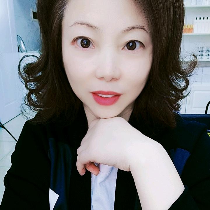 美发月姐