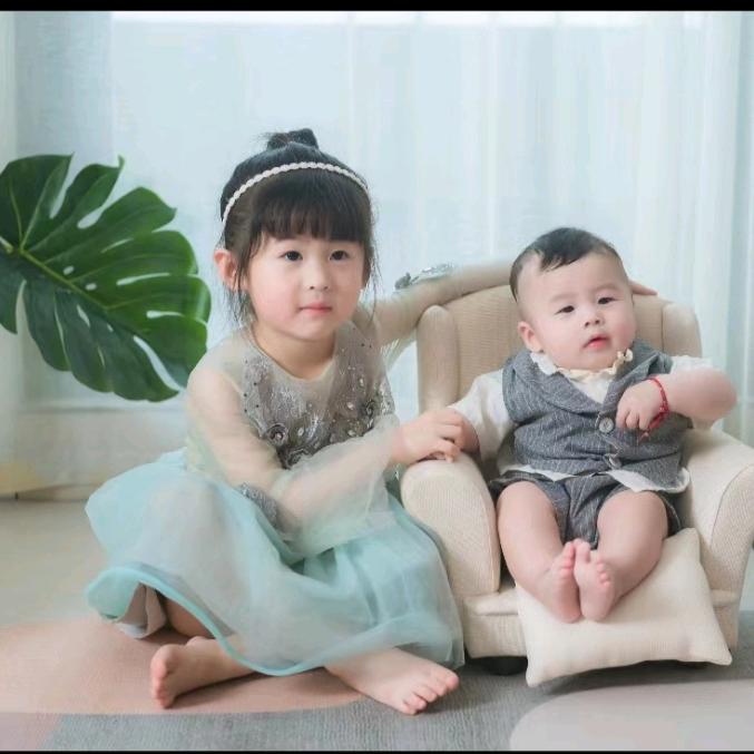 若颖.菁乐姐弟俩