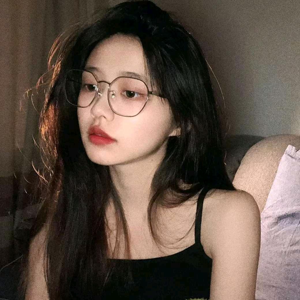 龙门财团的诸葛卧龙头像