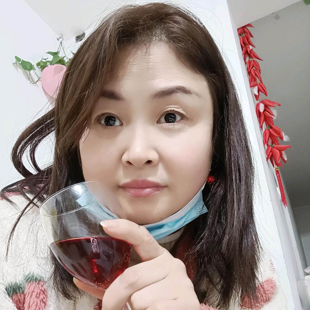 三姑娘英英