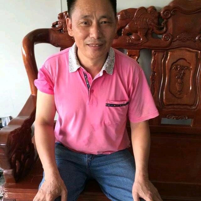 相亲相爱一家人