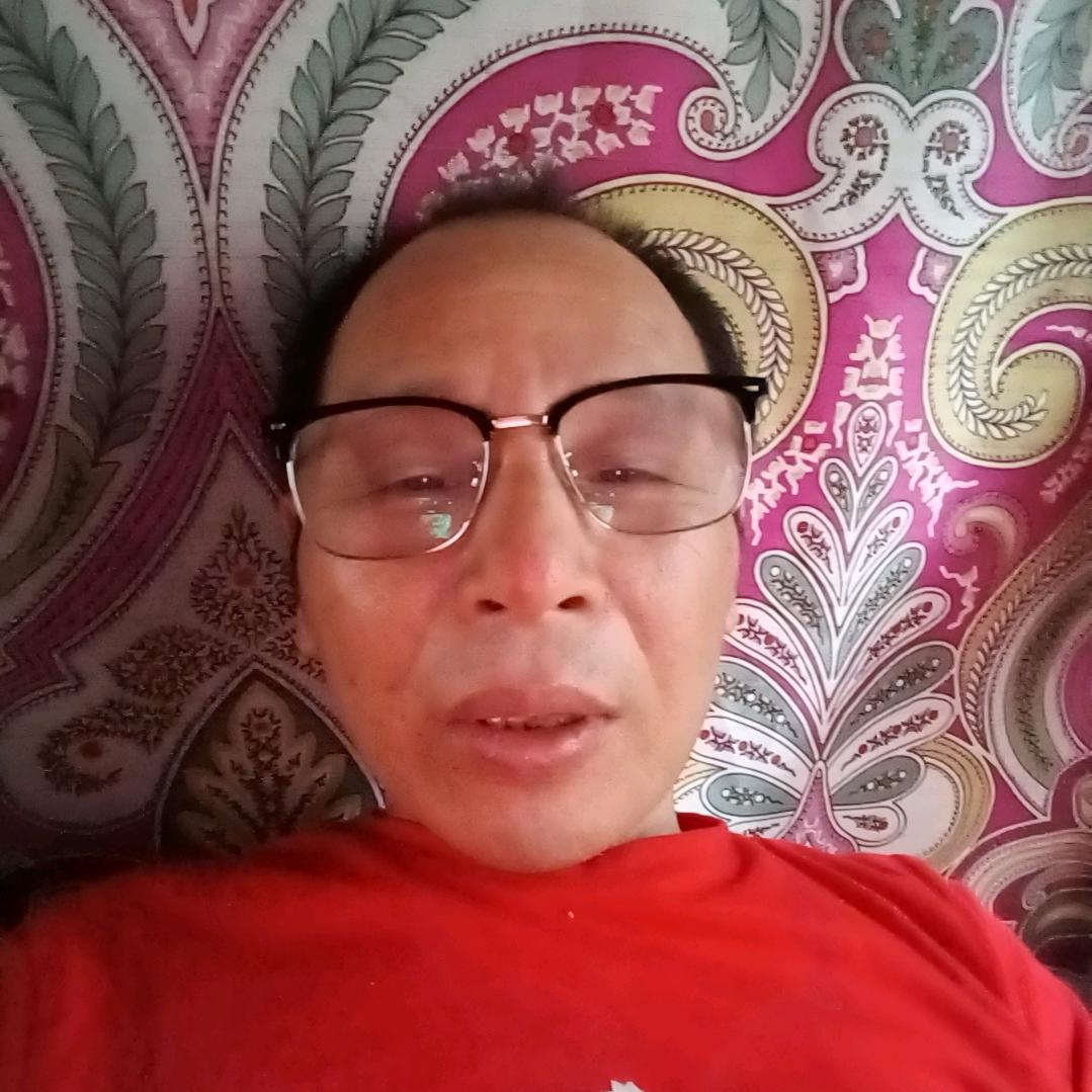 天涯海角，严文华