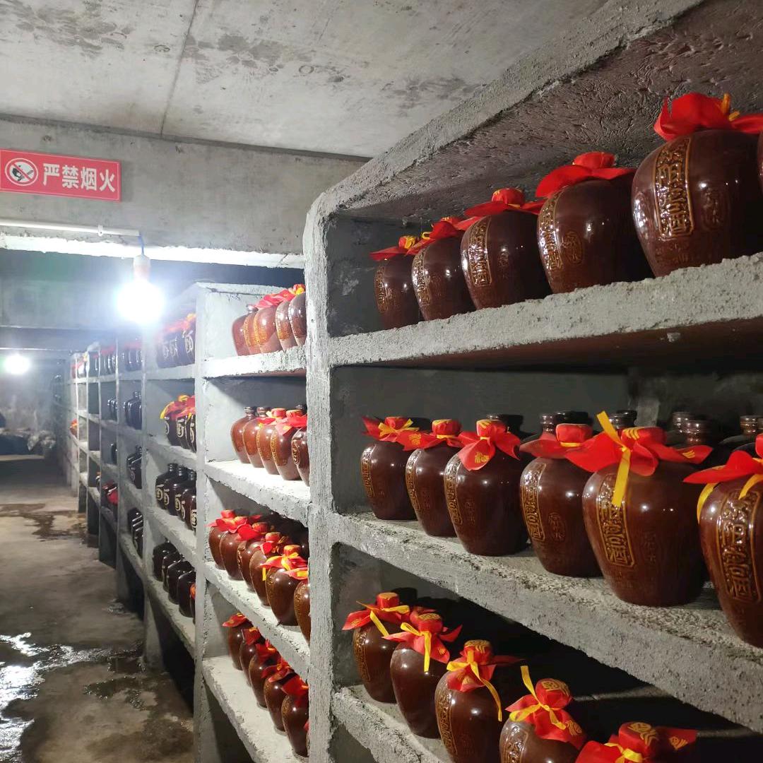 安哥有酒，你有故事吗?