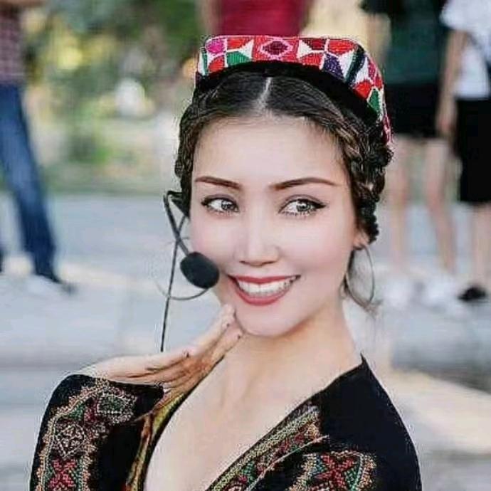小热舞蹈老师