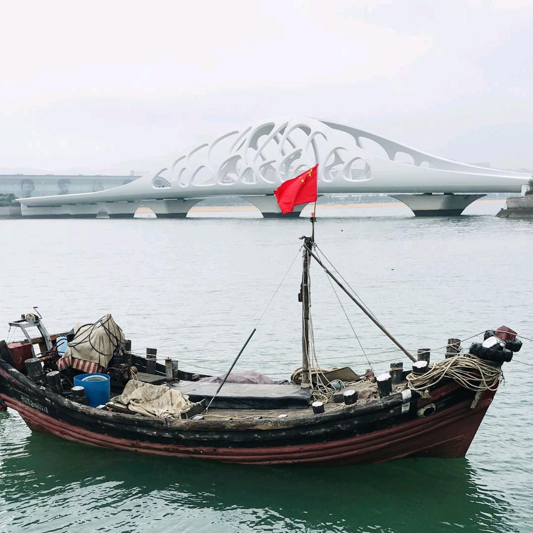 月是故乡明