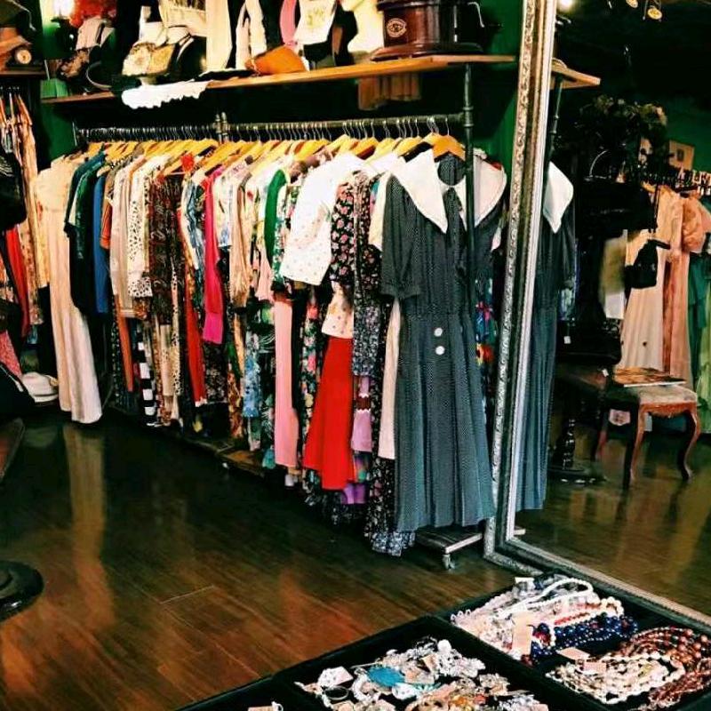 淼淼时尚服装店