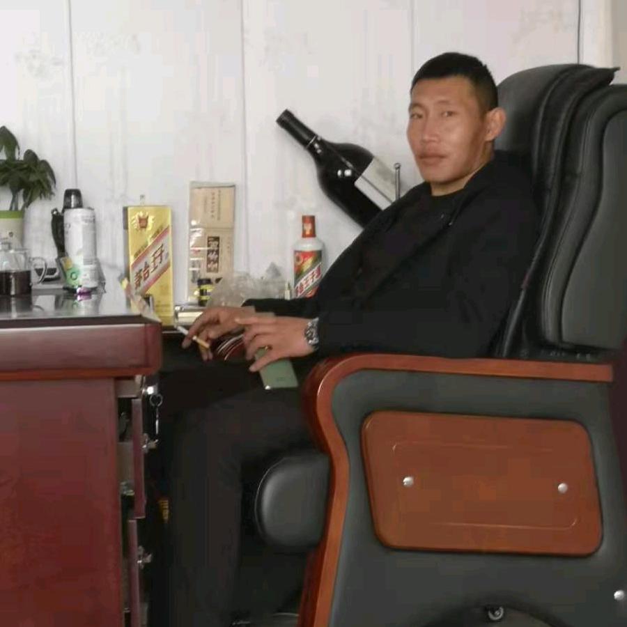 西伯利亚狼_160773820