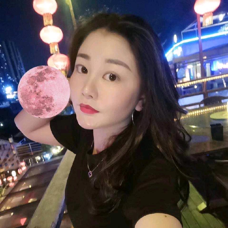 莉莉