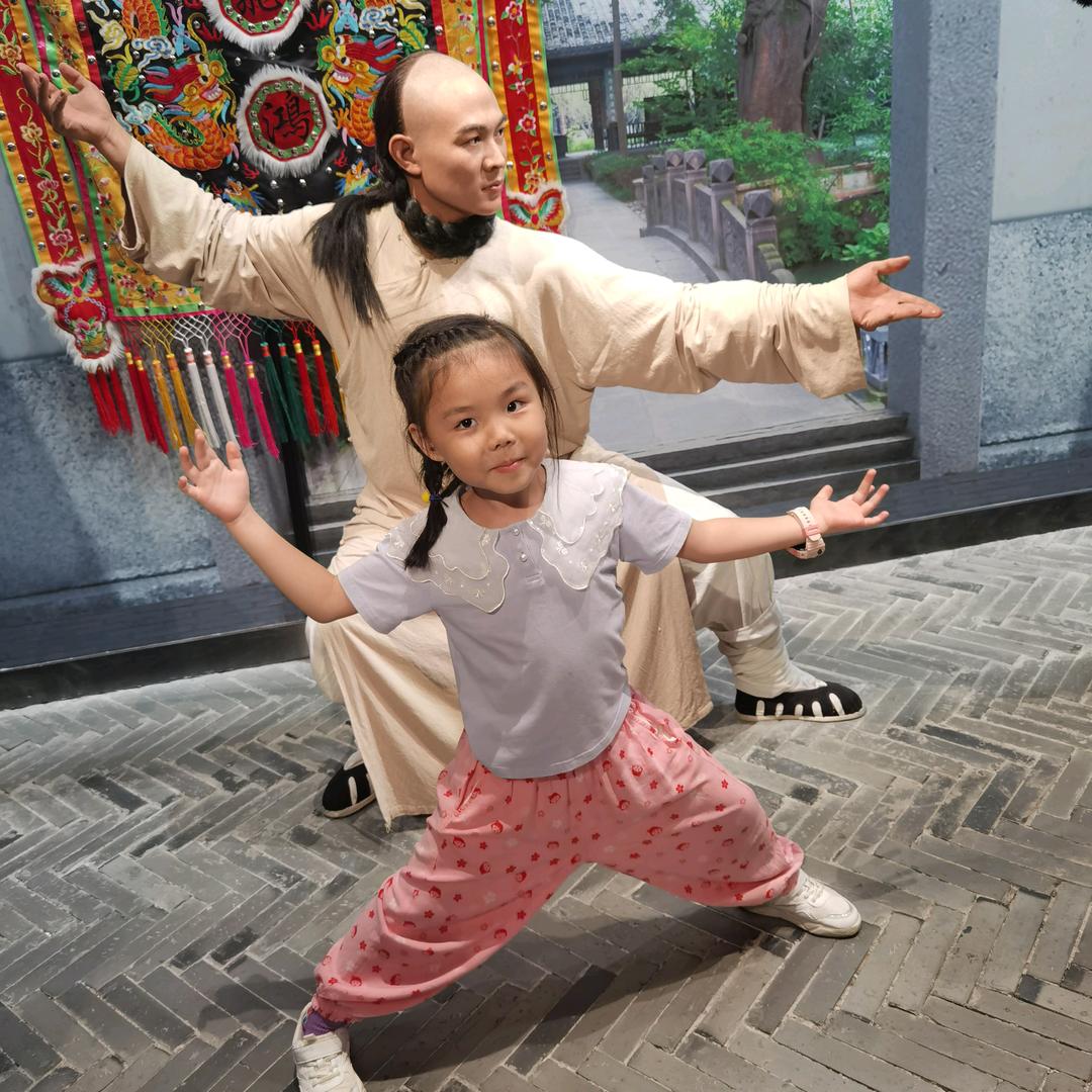 宝秦玻璃制品有限公司