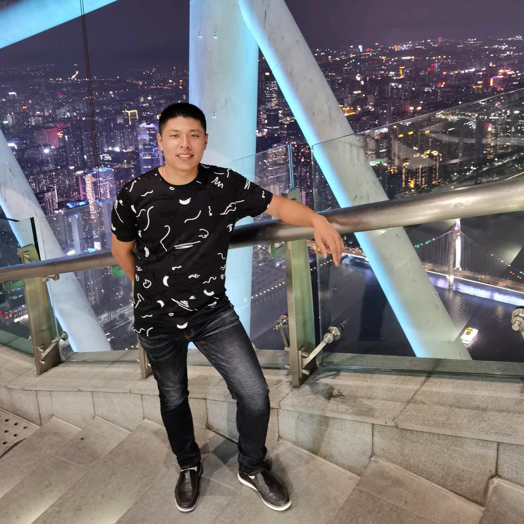 工厂化鲈鱼养殖王彪
