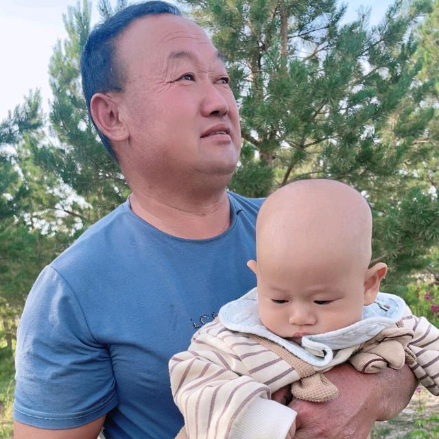 草原上的雄鹰