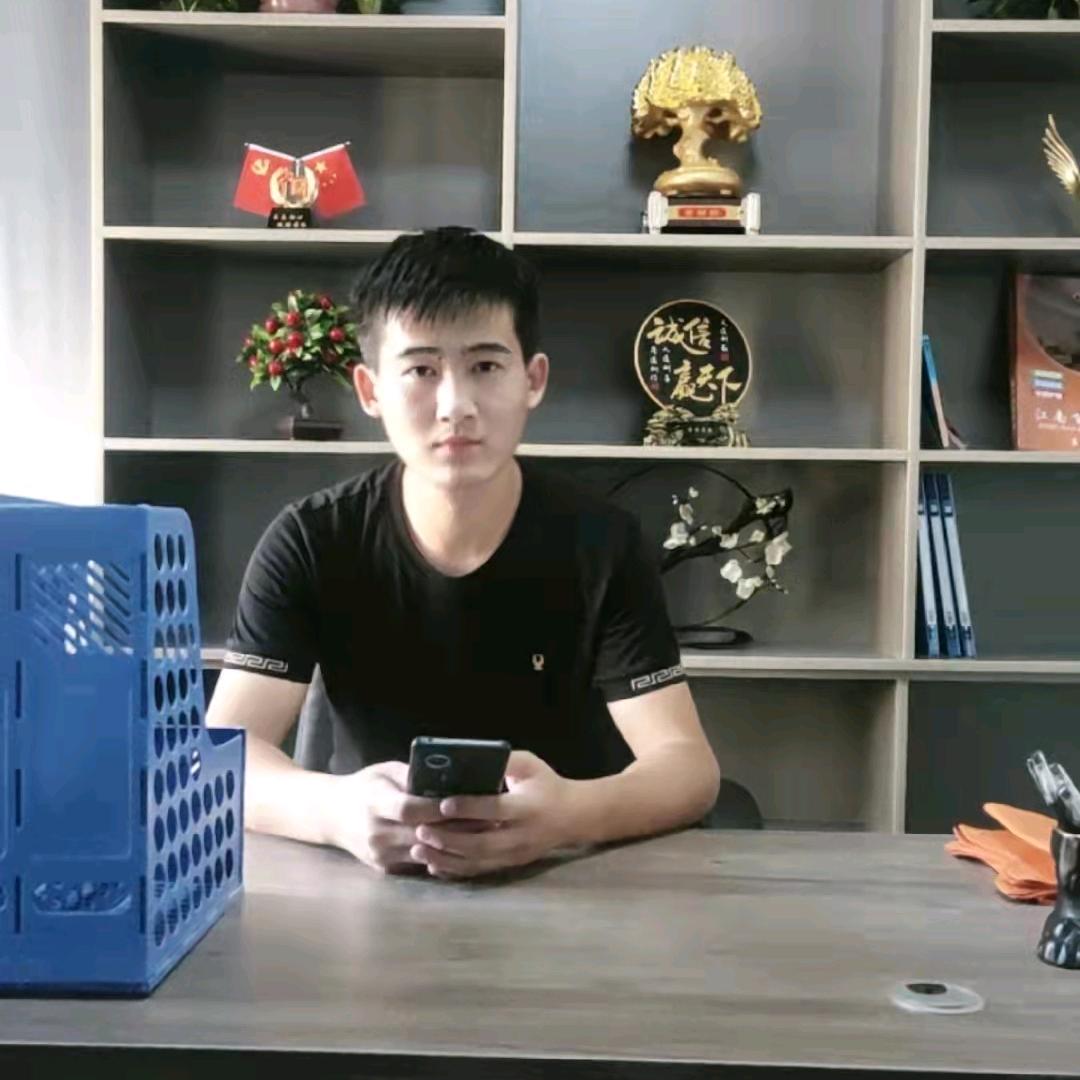 七格装饰—魏（专做老房翻新，局部改造）