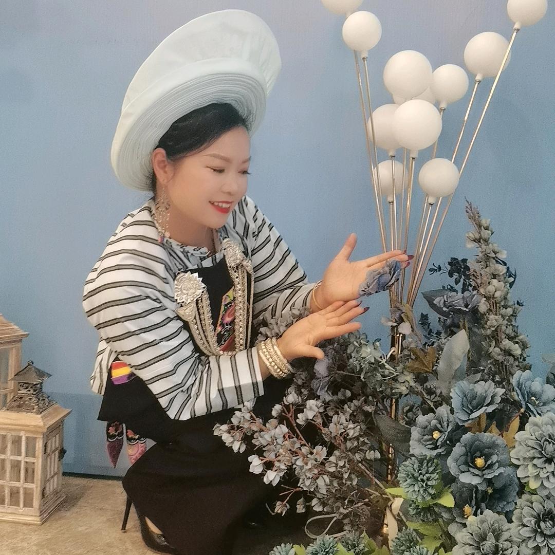 梦英(粑粑妹)