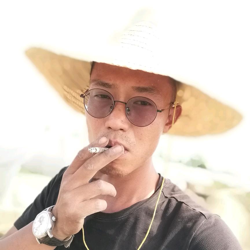 小任哥哥的西瓜有点甜