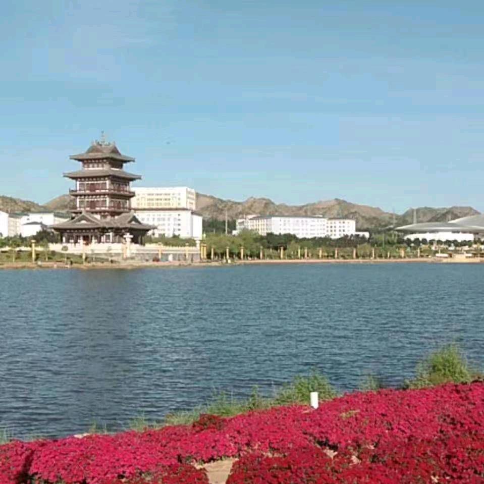 自強不息微笑向前走