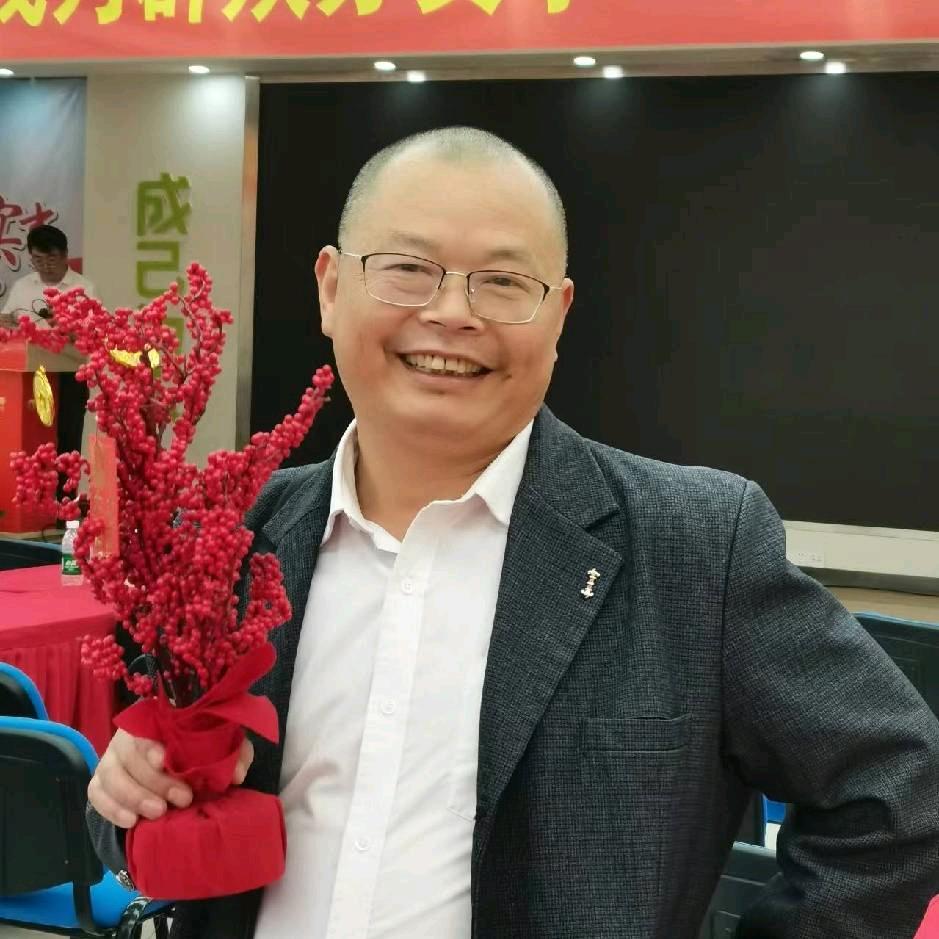 光头保（张正君）