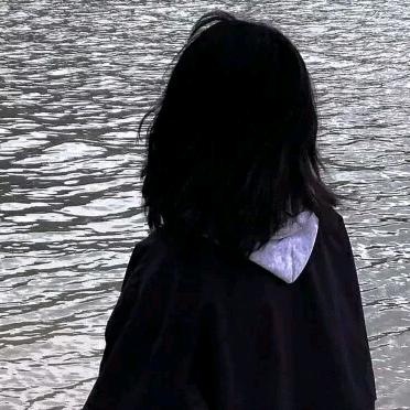 优雅的水晶女孩