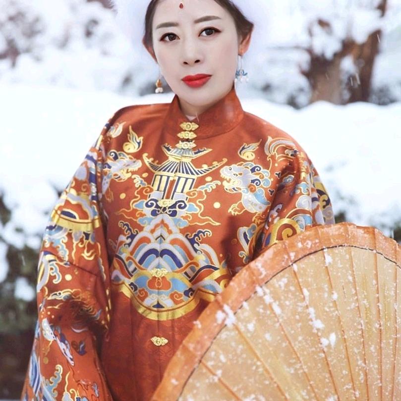 用户988628418345