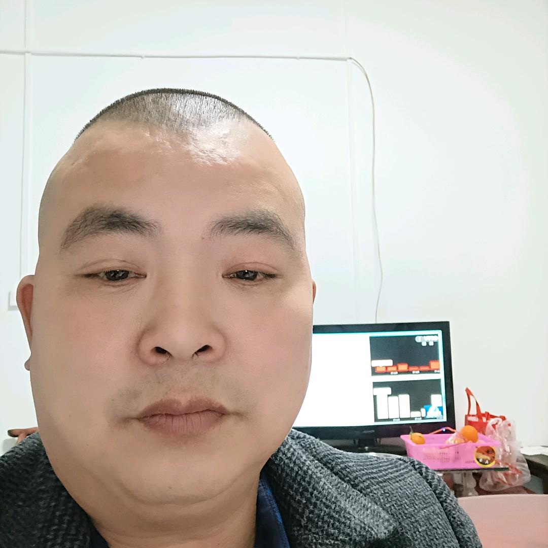 龙世根